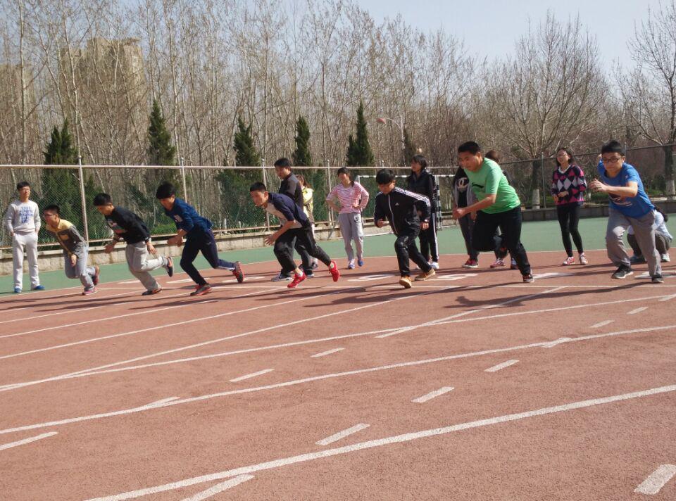 外语系成功举办2015年春季运动会