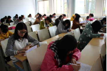 外语系举行“博学笃志，厚积薄发”专四模拟考试