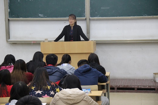 外语系举行“感恩是一种美德”教育大会