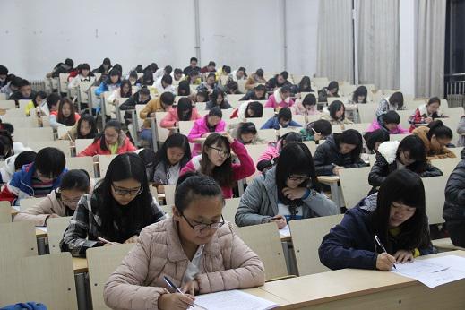 外语系举办“传承汉字书写，宏扬民族之魂”比赛