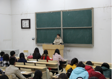 外语系召开“扬正学之气，行好学之风”读书交流会